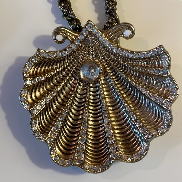 Betsey Johnson Gold Shell Necklace RARE - Picture 4 of 6